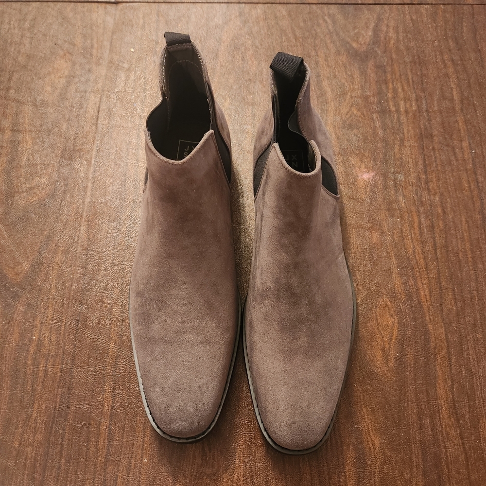 JXSN mens classic faux Suede Chelsea boot, grey, Size 13